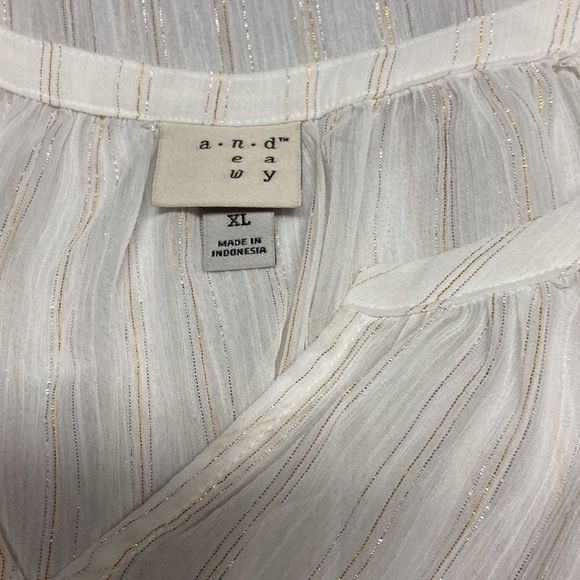 A New Day White and Gold Top NWT - Picture 4 of 7